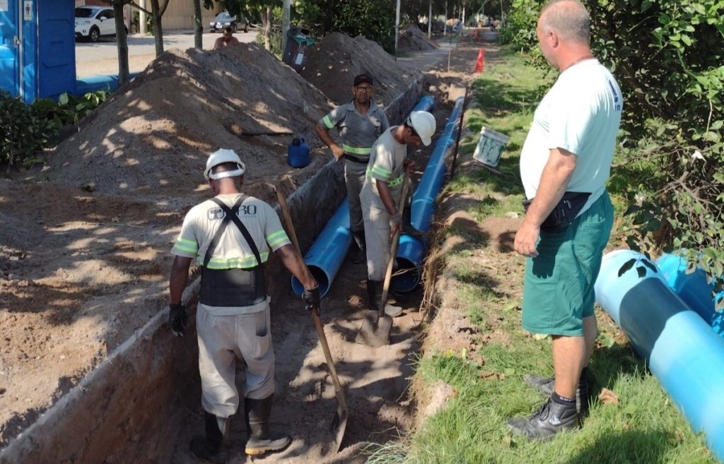 Casan moderniza e amplia novas redes de água em Florianópolis