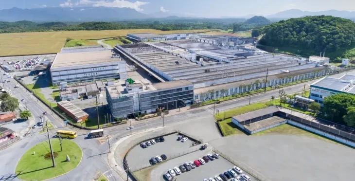 Empresa têxtil abre quase 100 vagas para contratação imediata