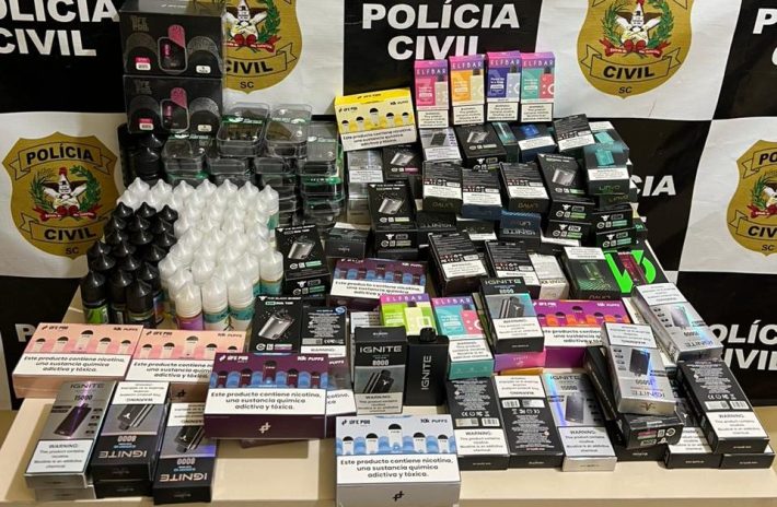 Polícia Civil prende 17 pessoas por venda de cigarros eletrônicos