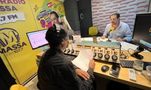 Candidato de Balneário Camboriú, Claudir Maciel é entrevistado na Massa FM 107
