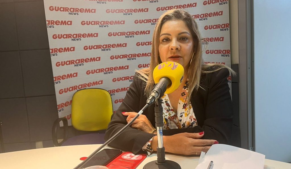 Candidata Eliane Garim de Camboriú é entrevista na Massa FM 107