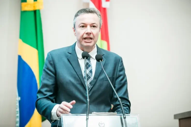 Sessão na Alesc tem duras críticas à manutenção de barragens em SC