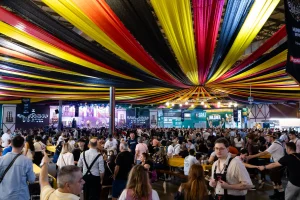 Inédito: Oktoberfest Blumenau terá evento voltado à gestão e bastidores da festa