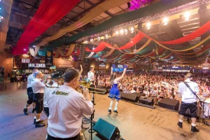 Tudo o que você precisa saber sobre a Oktoberfest Blumenau