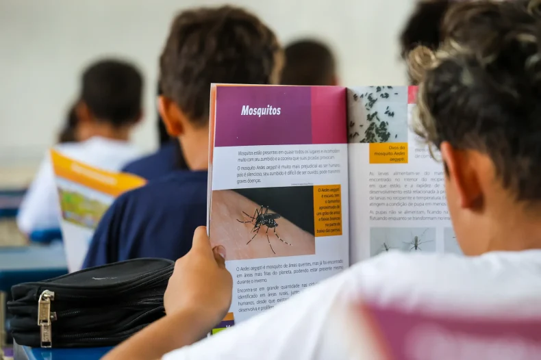 Governo do Estado reforça combate à dengue com informativos nas escolas