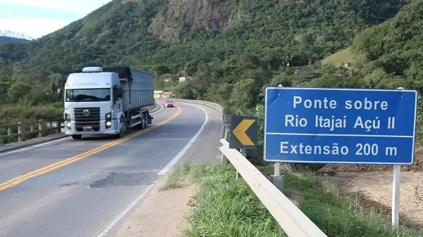 BR-470 terá bloqueios a partir desta quinta-feira; confira o trecho
