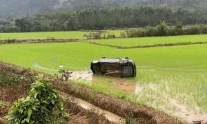 Motorista fica gravemente ferido após saída de pista na BR-470