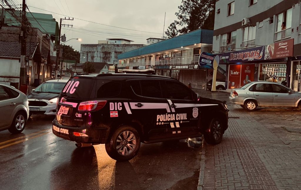 Polícia Civil de Brusque cumpre mandados contra o tráfico de drogas