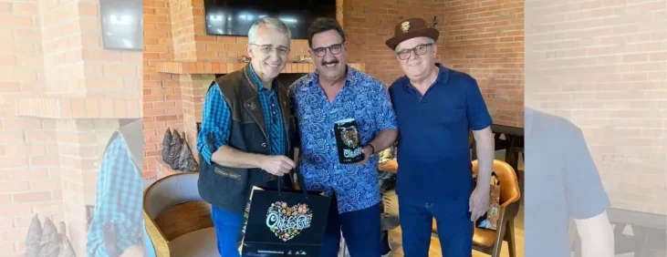 Apresentador Ratinho é presença confirmada no desfile da Oktoberfest