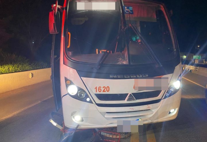 Acidentes mobilizam bombeiros; duas vítimas em estado grave