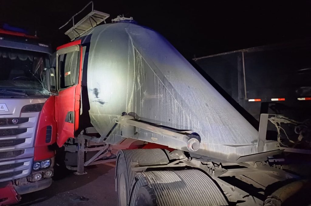 Motorista gaúcho morre em acidente com 5 veículos na BR-101 em SC