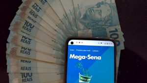 Seis apostadores de SC faturam alto em sorteio da Mega de R$ 85 milhões
