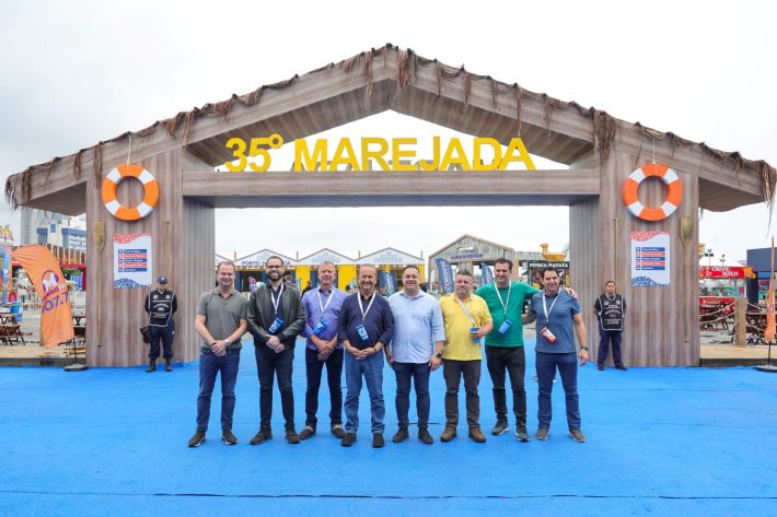 Jorginho Mello participa da Marejada em Itajaí