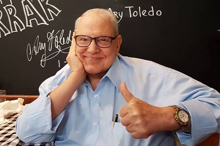 Morre Ary Toledo, ícone do humor brasileiro