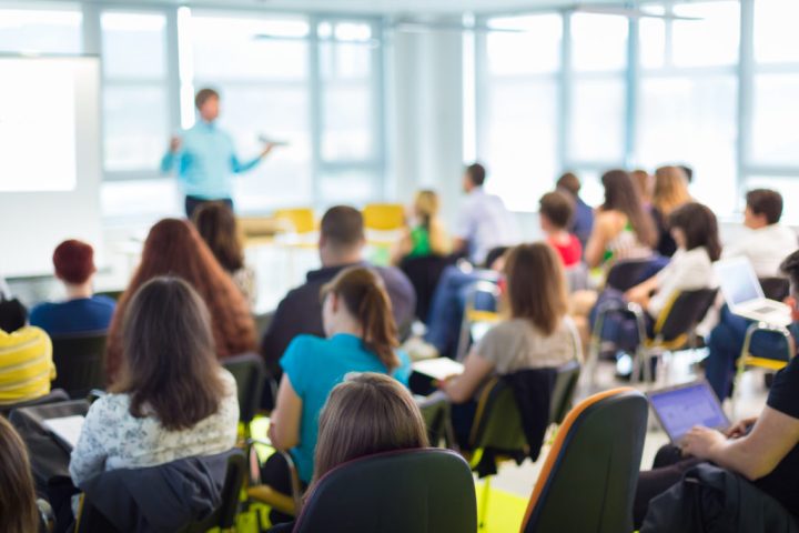 Universidade Gratuita tem pelo menos 18 mil estudantes irregulares, diz TCE