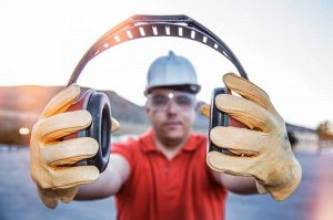 Fiesc apresenta estudo sobre proteção a ruídos no ambiente de trabalho