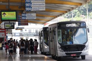 Blumenau terá mais de 100 viagens extras de ônibus em feriados; confira