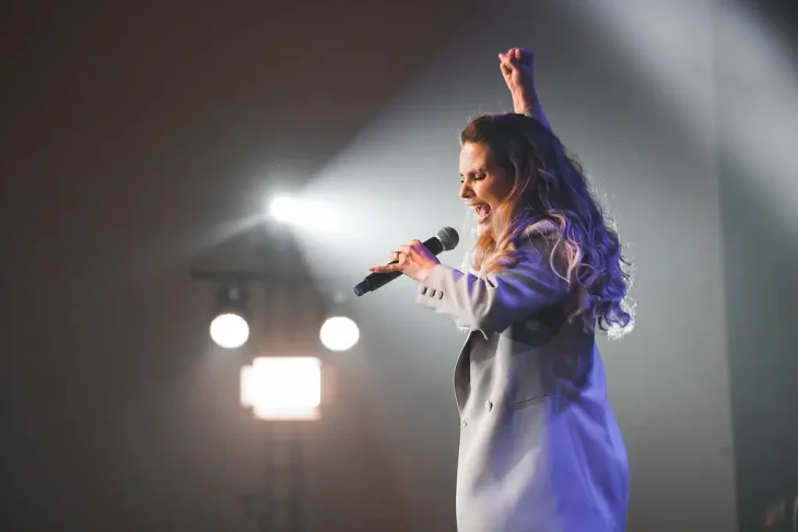 Aline Barros é confirmada no Natal Mais Encantado de Timbó