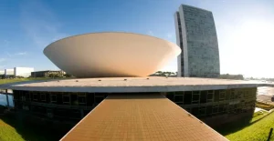 Câmara dos Deputados terá concurso com salários de R$ 30,8 mil