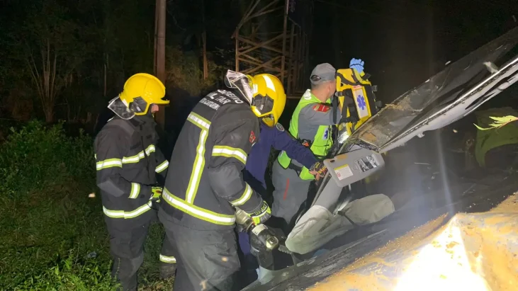 Alto Vale: acidente na BR-470 deixa duas pessoas feridas