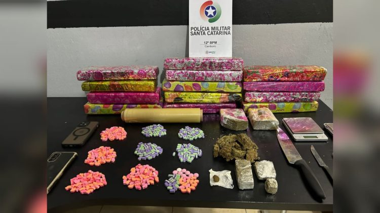 Polícia prende três por tráfico em Camboriú e apreende drogas