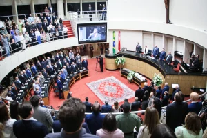 Noite de homenagens na Assembleia Legislativa de SC