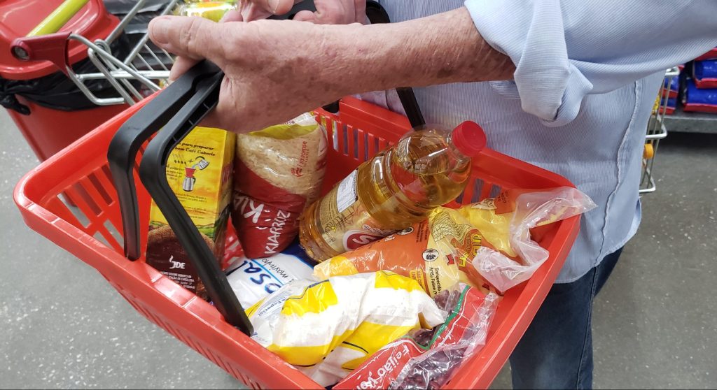 Procon registra aumento de 3,53% na cesta básica em dezembro em Itajaí