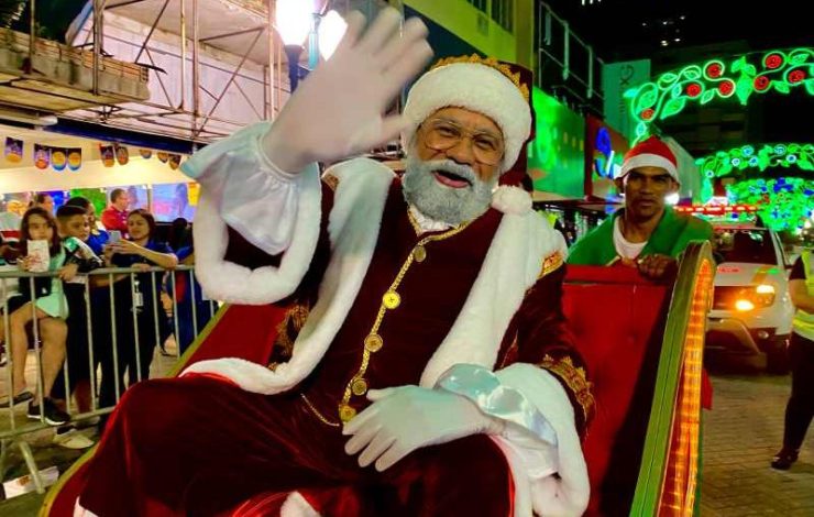 Luzes, decorações, atrações artísticas e culturais marcam o Natal em Itajaí