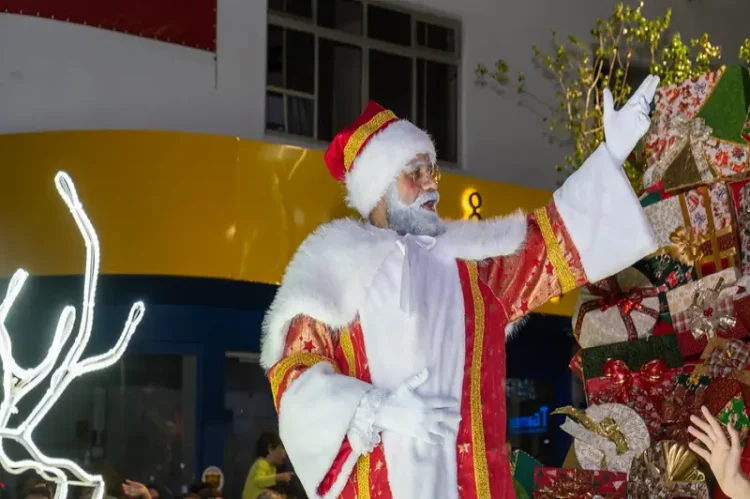 Natal EnCanto Itajaí: Caravana do Noel visita bairros até sábado