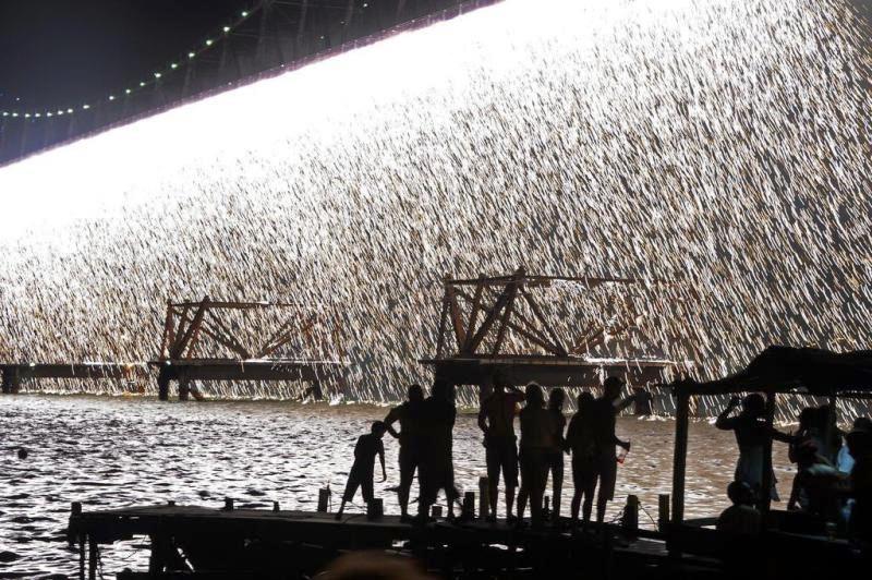 Réveillon de Floripa terá espetáculo de 15 minutos com cascata na Ponte, arte e música