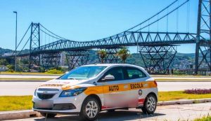 Procon suspende atividades de autoescola por irregularidades