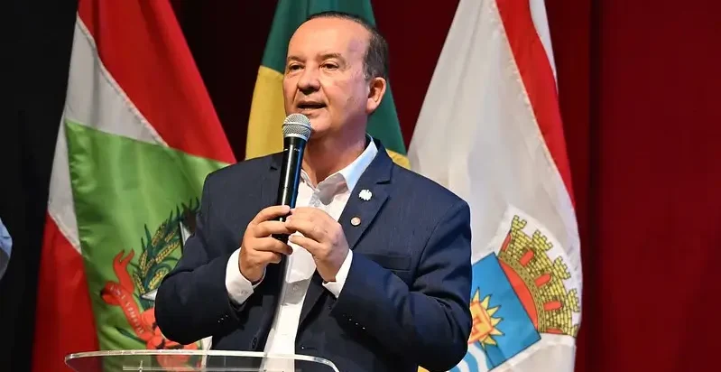 Pesquisa aponta reeleição de Jorginho Mello em todos os cenários