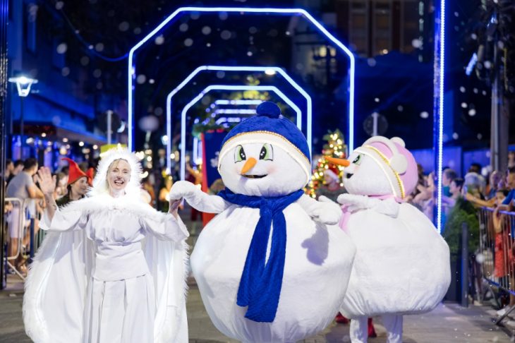 Hoje tem o 1º desfile de Natal de 2024 em Blumenau