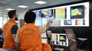 Previsão: SC terá dias típicos de verão e chuva arriscada nesta semana