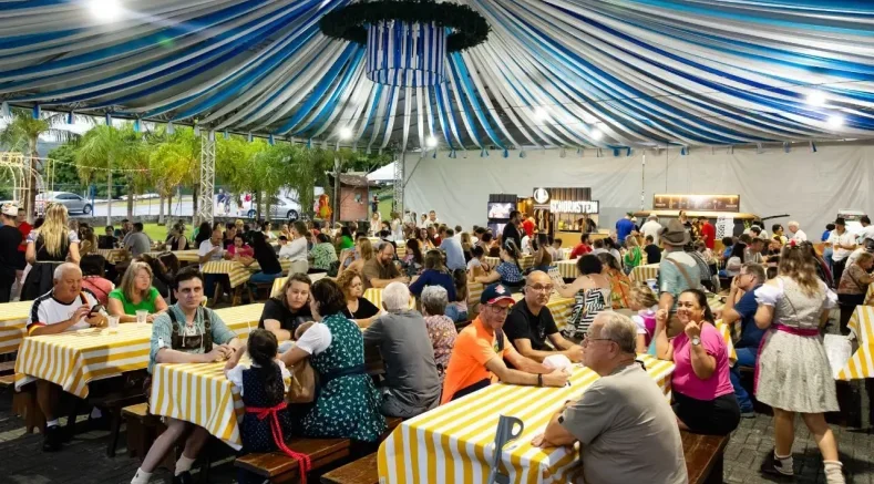 Festa Pomerana anuncia novo pavilhão, com garçons e caneco exclusivo