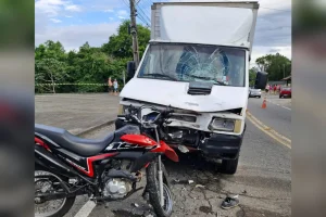 Motociclista morre em colisão frontal em Indaial