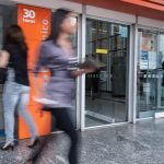 Bancos fecham na segunda; veja os serviços que funcionam