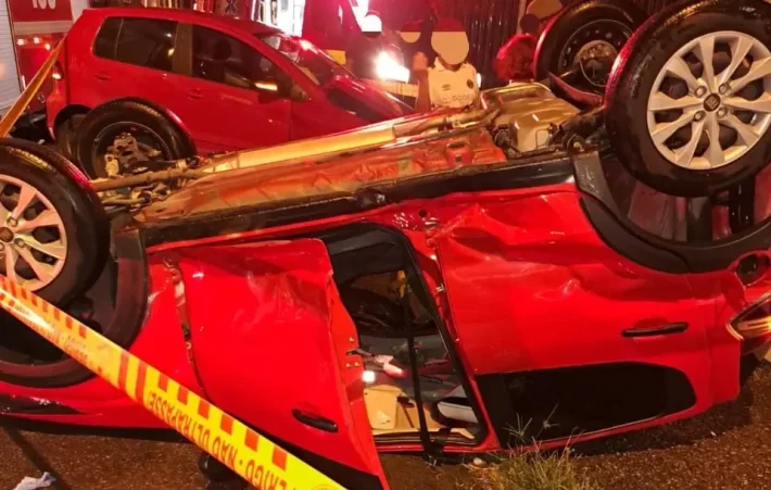 Carro capota após acidente em Itapema e deixa três mulheres feridas