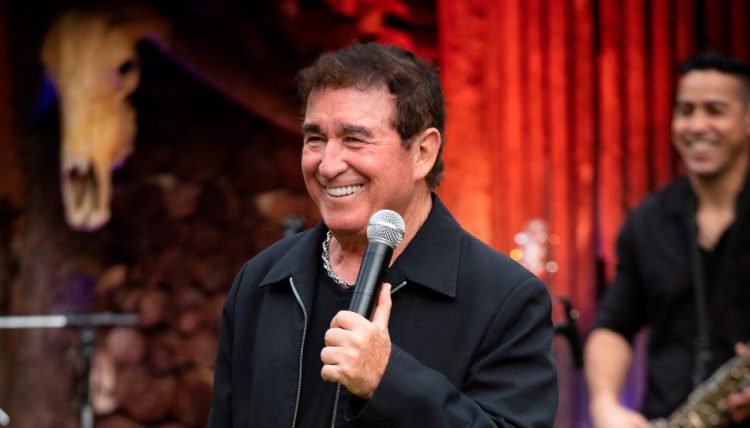 Balneário Piçarras comemora 61 anos com show de Amado Batista