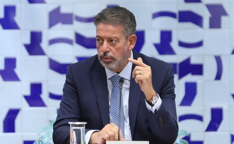 Câmara responde STF e se esquiva de questionamentos de Flávio Dino