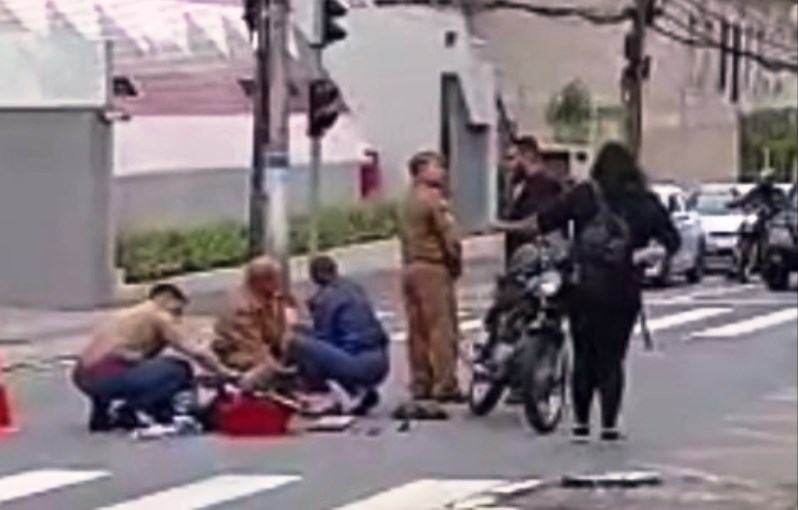 Motociclista se envolve em acidente e é socorrido por policiais da Alesc