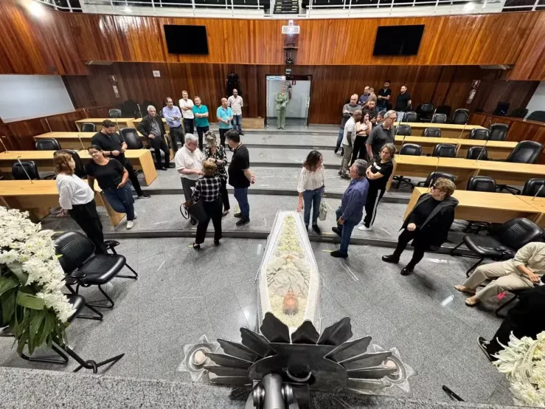 Bolsonaro não comparece ao velório da mãe de Valdemar Costa Neto