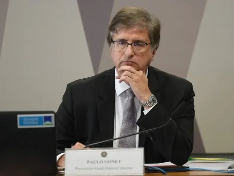 PGR se manifesta sobre o pedido de Bolsonaro para ir à posse de Trump