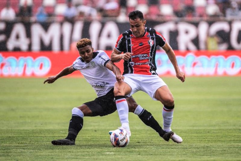 Joinville e Figueirense ficam no 0 a 0 na abertura do Catarinense