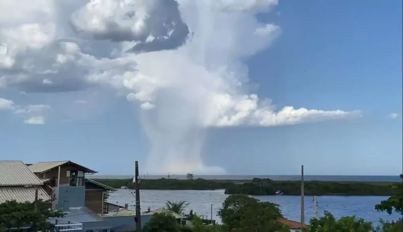 Vídeo: moradores de SC registram fenômeno meteorológico