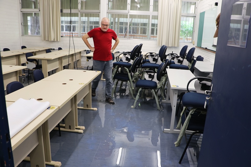 Campus da UFSC calcula estragos causados pela chuva antes da volta às aulas