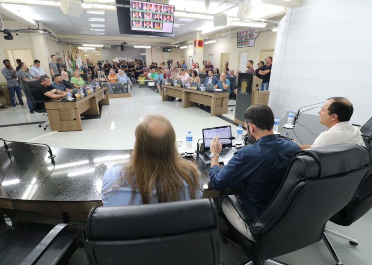 Câmara derruba pedido de impeachment do prefeito de Jaraguá do Sul