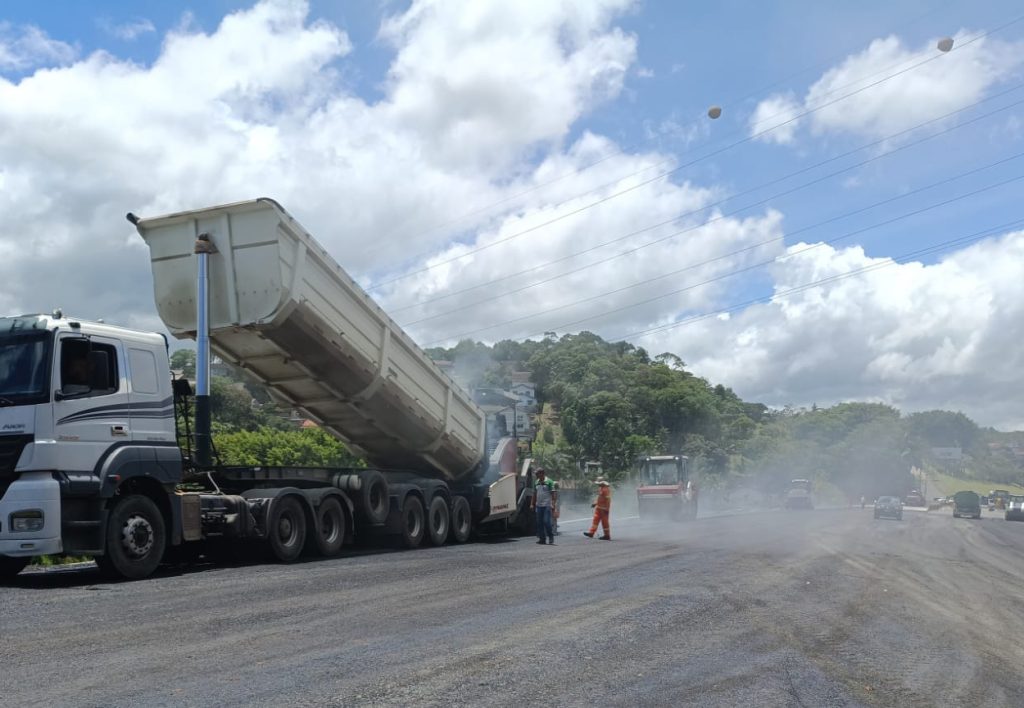 BR-470 terá interdição total nesta quinta; veja o trecho