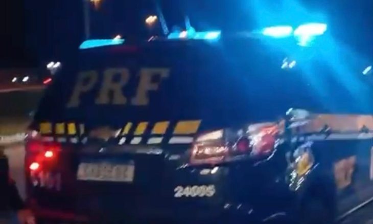 Temporal alaga pistas e bloqueia BR-470 em Blumenau