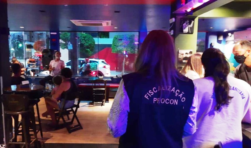 Procon SC fiscaliza preços abusivos em restaurantes de Florianópolis